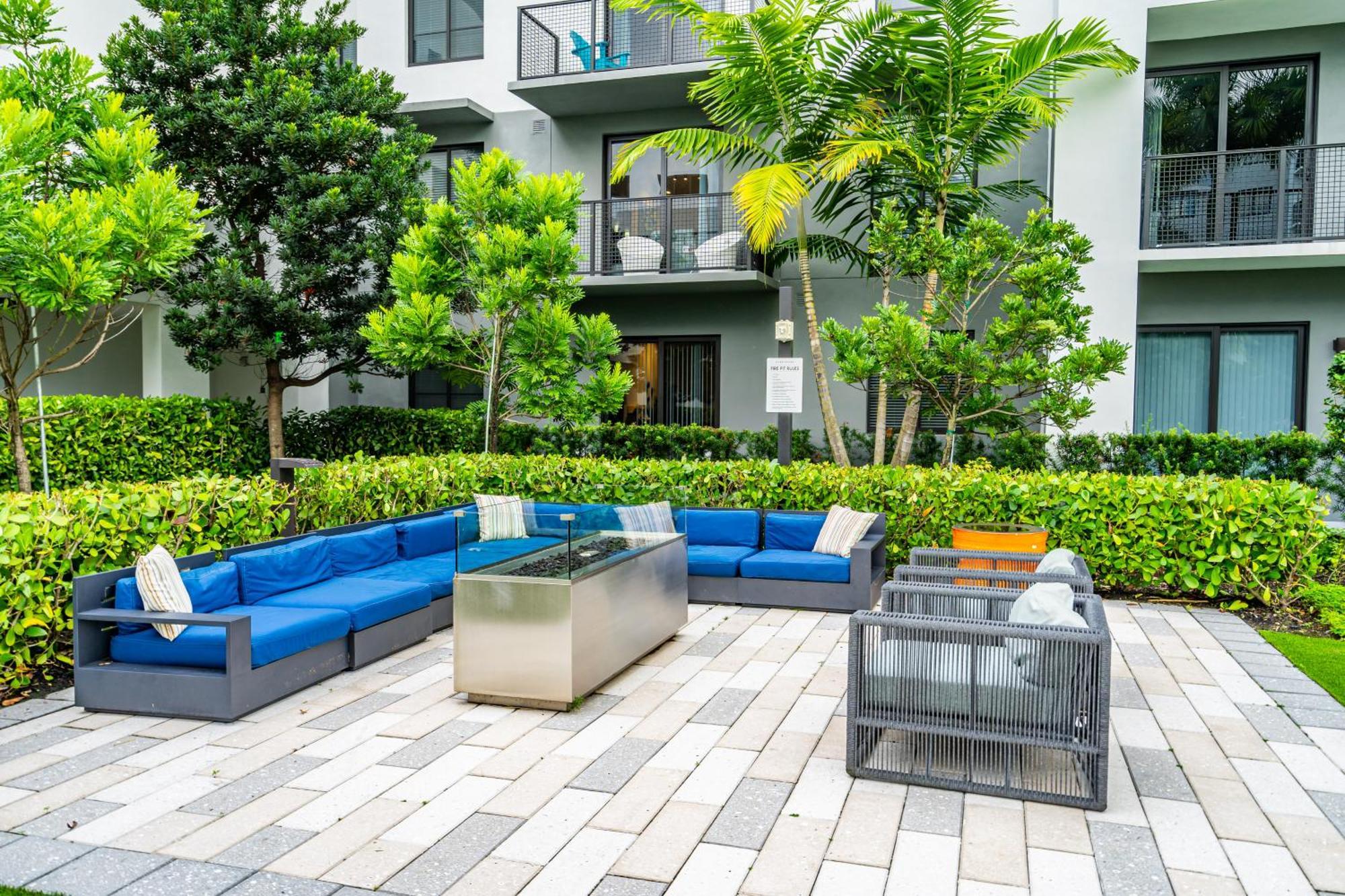 Amazing 2 Bedroom Unit In Doral Miami With Free Parking Hialeah Gardens Exterior foto