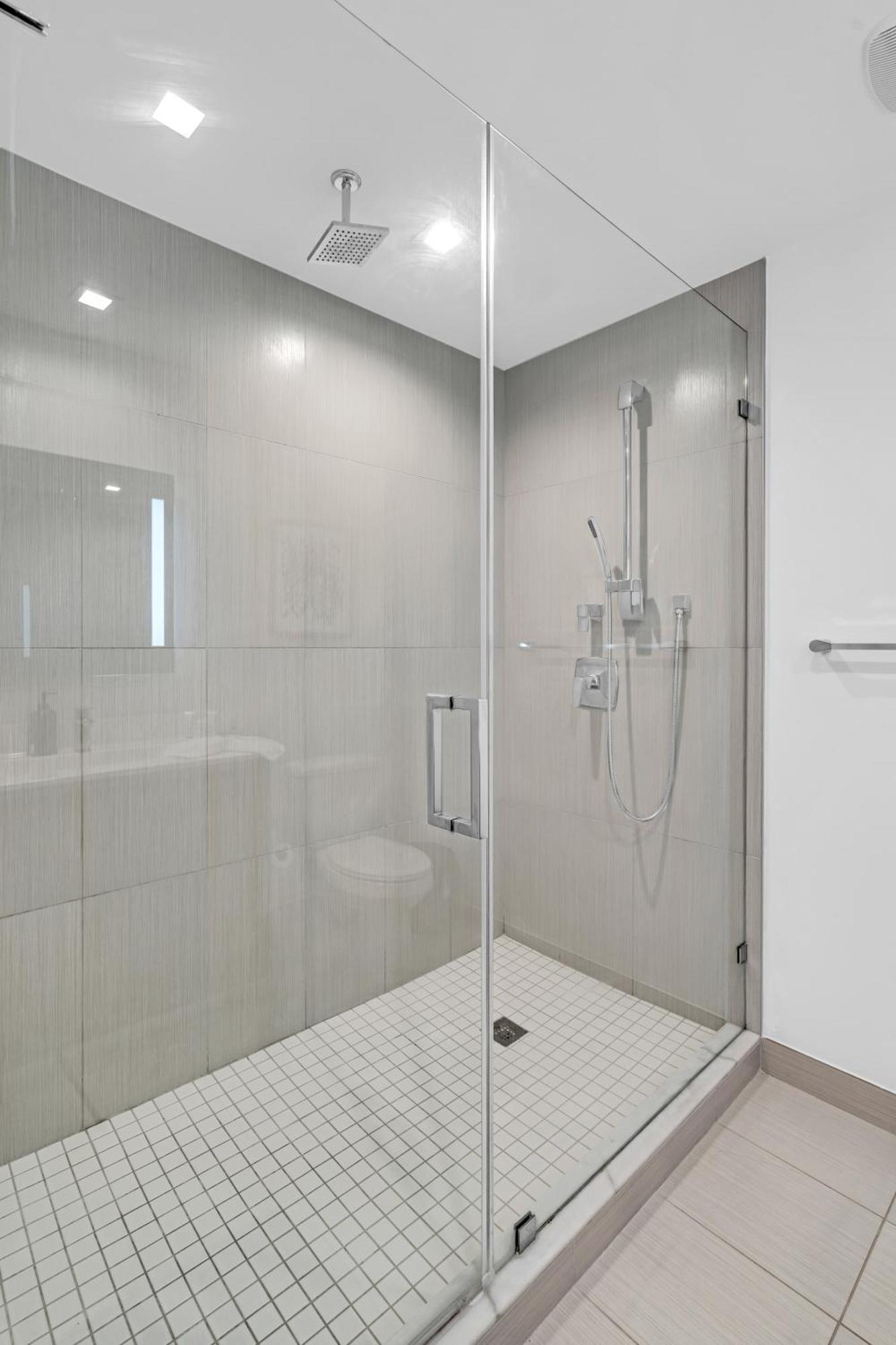 Amazing 2 Bedroom Unit In Doral Miami With Free Parking Hialeah Gardens Exterior foto